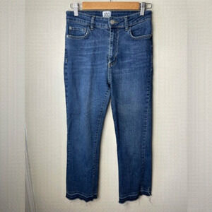 BDG straight cropped raw hem high rise jeans size 27